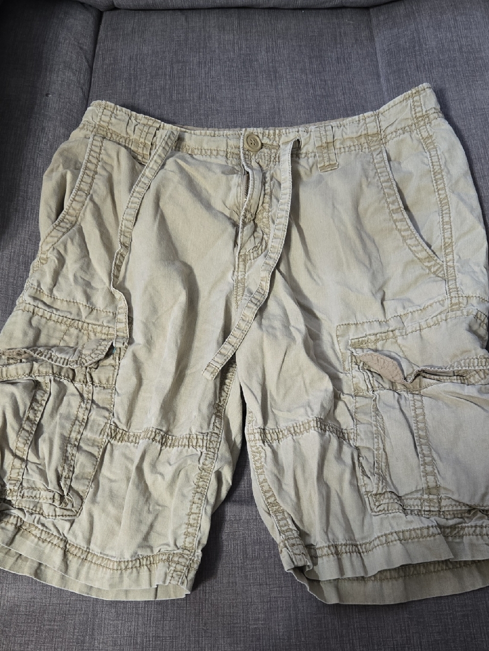 Old Navy Men's Light Khaki Cargo Shorts